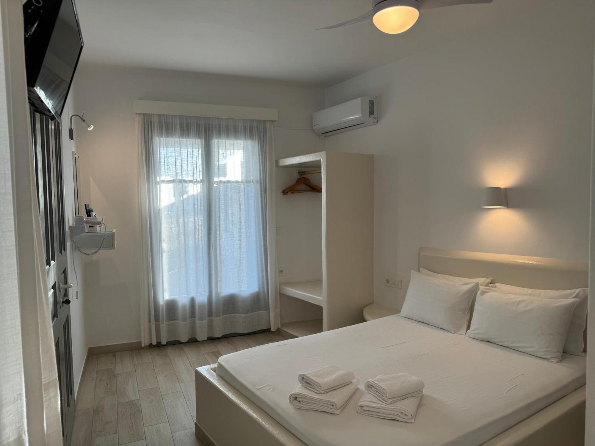 Annarita Apartment Adamantas  Room photo
